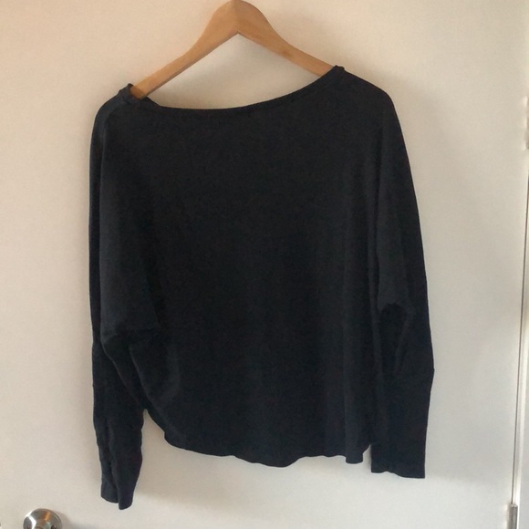 Smash + Tess “The Batwing Pullover” in Small - Picture 3 of 5
